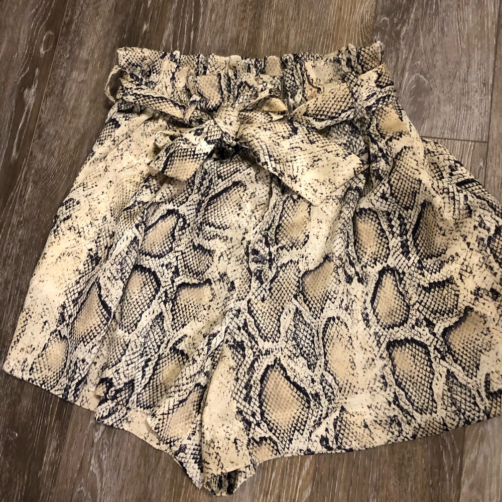 Zara snake print shorts XS